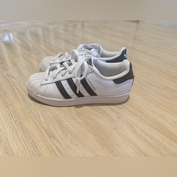 Adidas Superstar Classic Sneakers - Picture 7 of 7